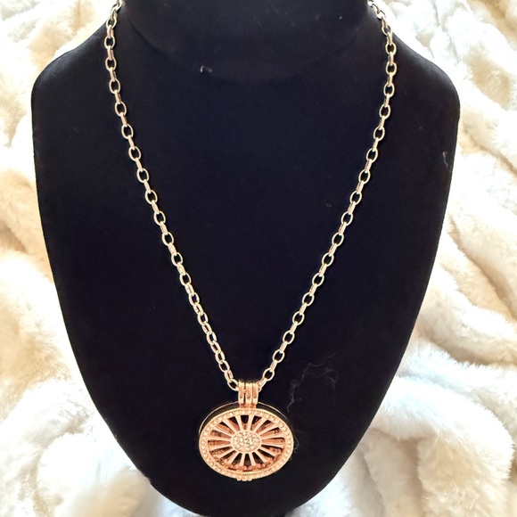 The Coin Collection Pendant Set - Picture 8 of 8